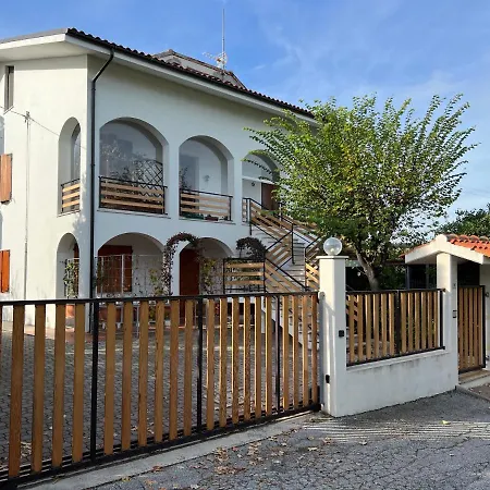 Gasthuis Mansarda Seaview Senigallia